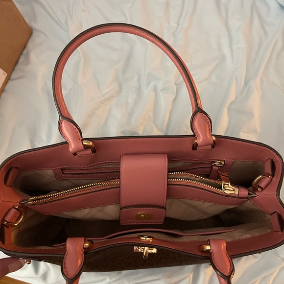 Michael Kors Handbag - Picture 7 of 8